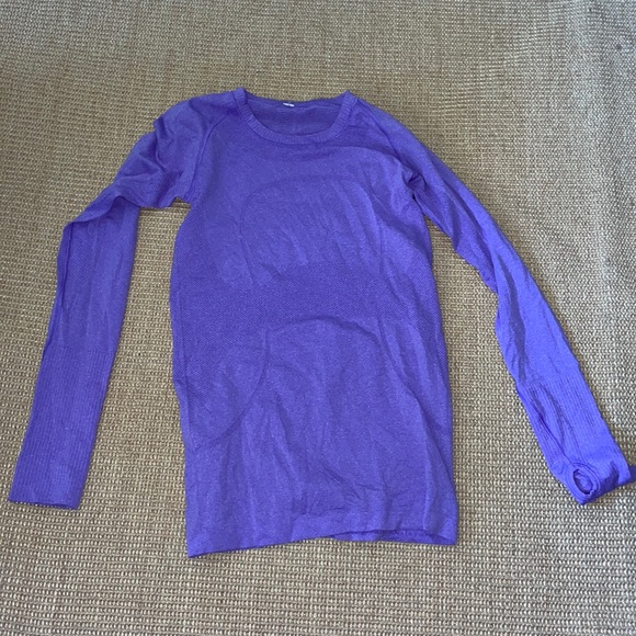 Size 6 purple long sleeve swiftly tech workout top - Picture 1 of 2